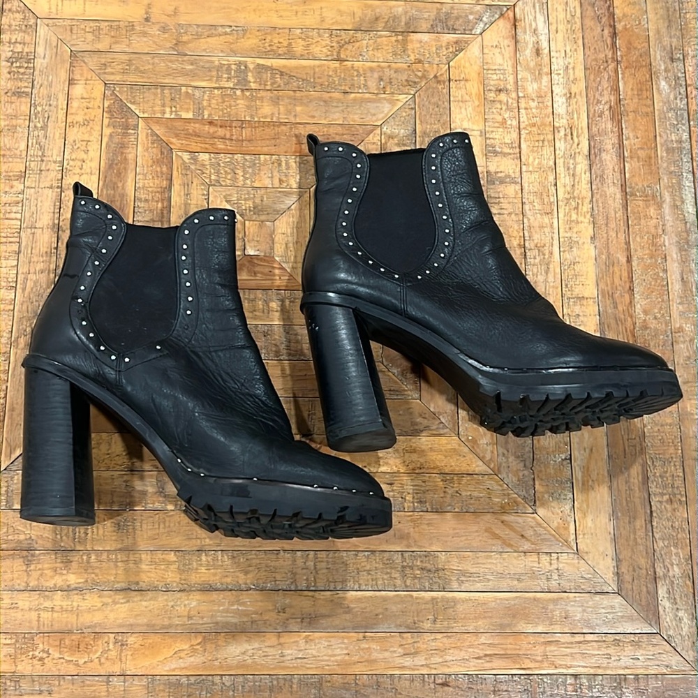 Rebecca Minkoff black leather ankle boots - 9M